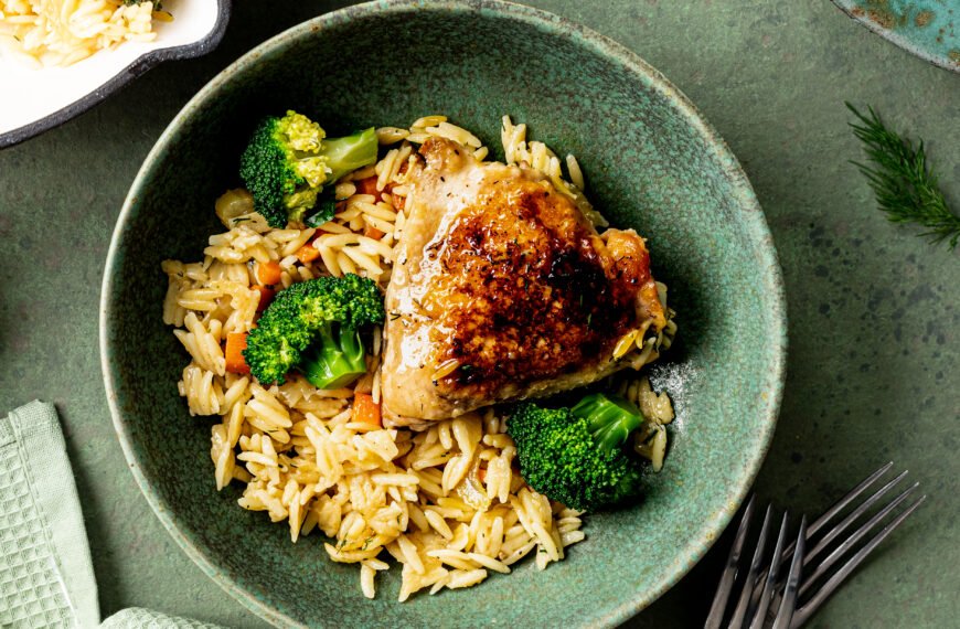 One pot mediterranean style chicken orzo pasta.